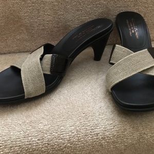 Donald J. Pliner Women's Slides